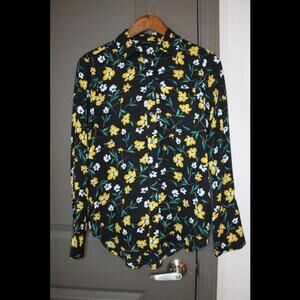 Target Floral Button-Up Blouse – Effortless Elegance